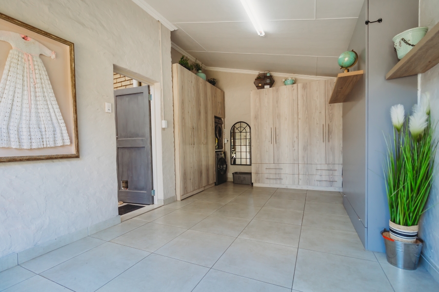 2 Bedroom Property for Sale in Dormehls Drift Western Cape